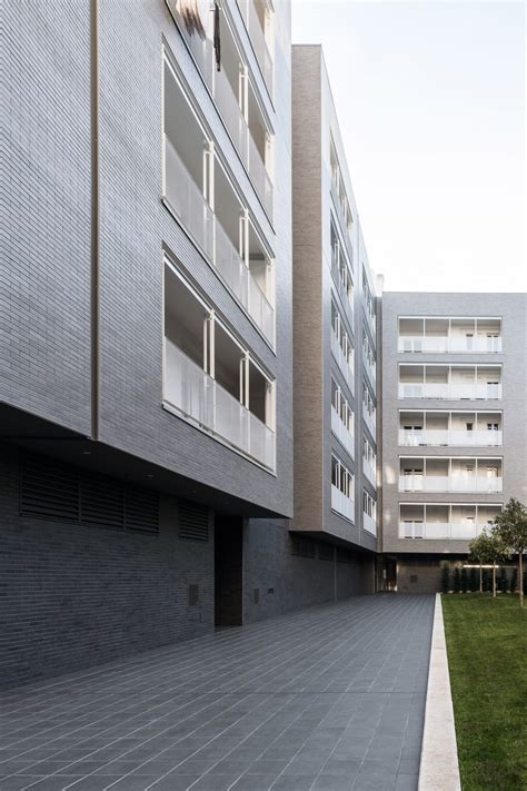 Alvisi Kirimoto designs affordable housing complex with .